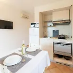 Relaxing Baia Dei Mirti B3 1 Bedroom Sleeps 3 -bilo-3 Appartement Vignola Mare