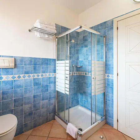 Relaxing Baia Dei Mirti B3 1 Bedroom Sleeps 3 -bilo-3 Apartment