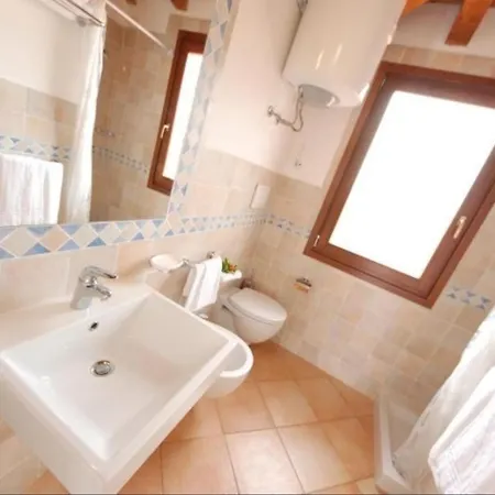 Relaxing Baia Dei Mirti B3 1 Bedroom Sleeps 3 -bilo-3 Vignola Mare